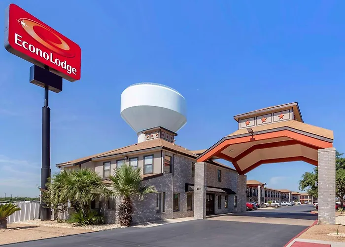 Econo Lodge Near Lackland Air Force Base-Seaworld