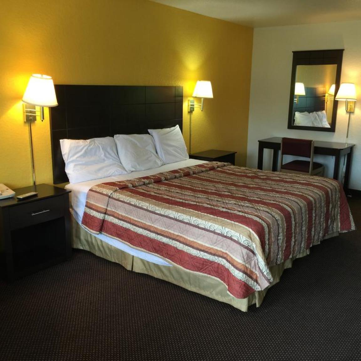 Econo Near Lackland Air Force Base-seaworld Hotel