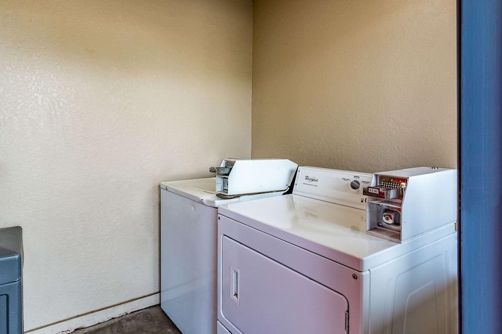Hotel Econo Near Lackland Air Force Base-seaworld San Antonio